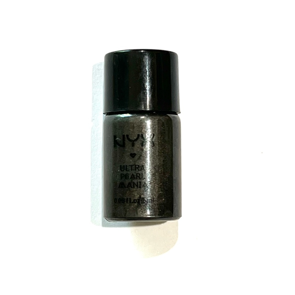 NYX Ultra Pearl Mania Loose Pearl Eyeshadow